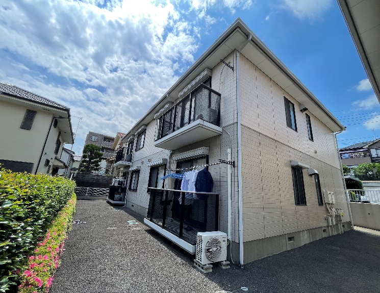 アパート塗装工事 施工前（2棟目）